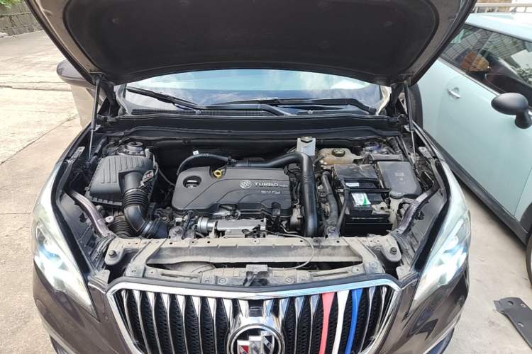 Used Buick Envision 2017 20T Two-Wheel Drive Elite Version Engine Bay
