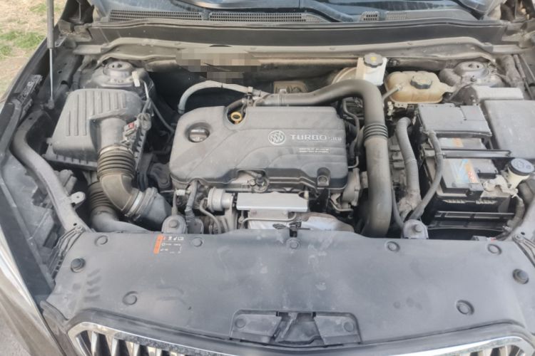 Used Buick Envision 2017 20T Two-Wheel Drive Elite Version Engine Bay