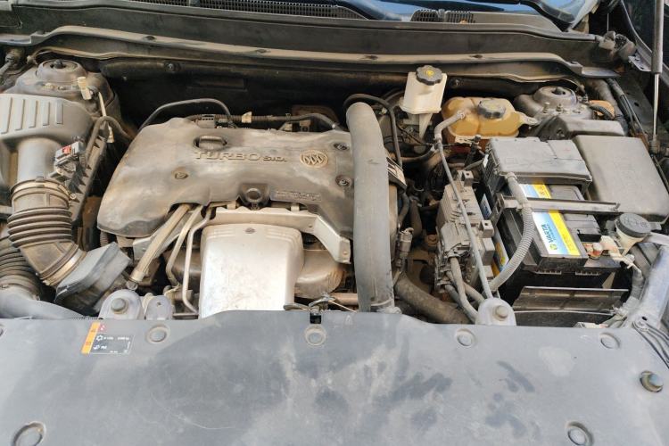 Used Buick Envision 2017 28T Four-Wheel Drive Elite Model Engine Bay
