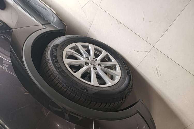 Used Buick Envision 2017 20T Two-Wheel Drive Elite Version Exterior 4