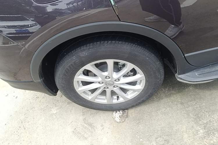 Used Buick Envision 2017 20T Two-Wheel Drive Luxury Model Exterior 5