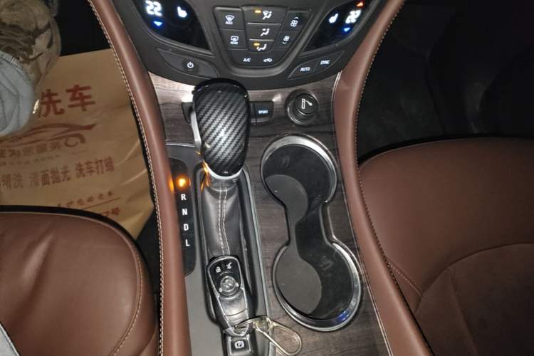 Used Buick Envision 2017 28T Four-Wheel Drive Elite Model Gear Lever
