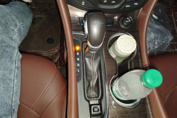 Used Buick Envision 2017 20T Two-Wheel Drive Elite Version Gear Lever