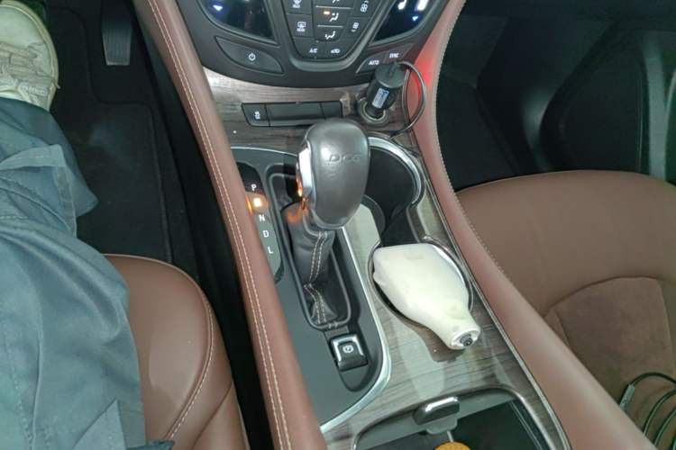 Used Buick Envision 2017 20T Two-Wheel Drive Luxury Model Gear Lever