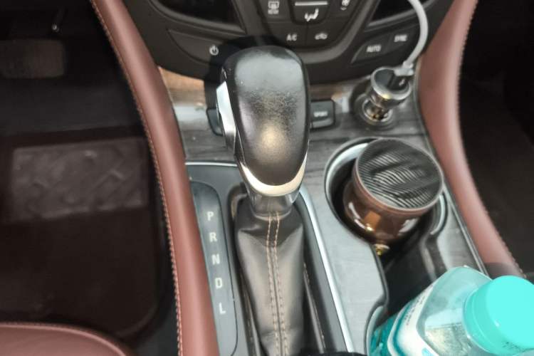 Used Buick Envision 2017 28T Four-Wheel Drive Elite Model Gear Lever