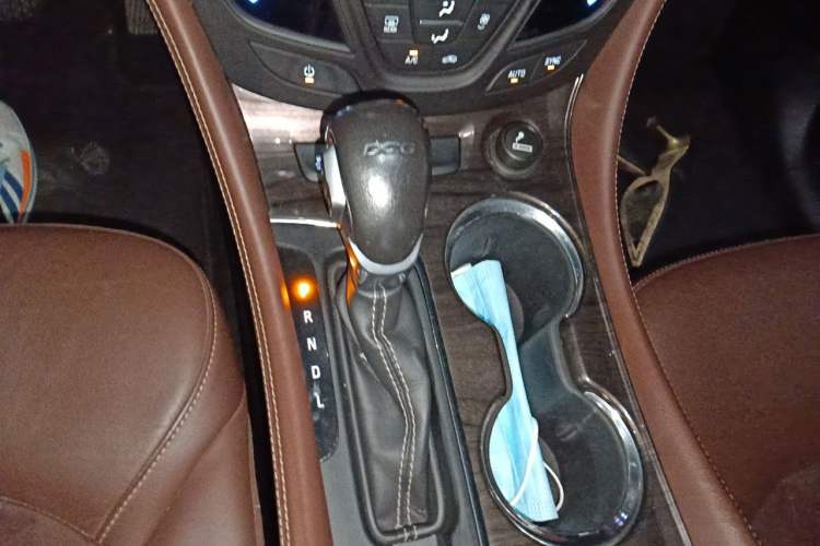 Used Buick Envision 2017 20T Two-Wheel Drive Elite Version Gear Lever