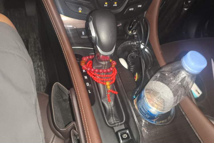 Used Buick Envision 2017 28T Four-Wheel Drive Elite Model Gear Lever