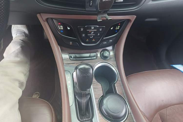 Used Buick Envision 2017 20T Two-Wheel Drive Luxury Model Gear Lever