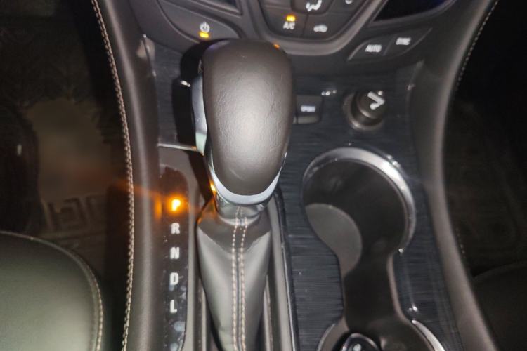 Used Buick Envision 2017 28T Four-Wheel Drive Elite Model Gear Lever