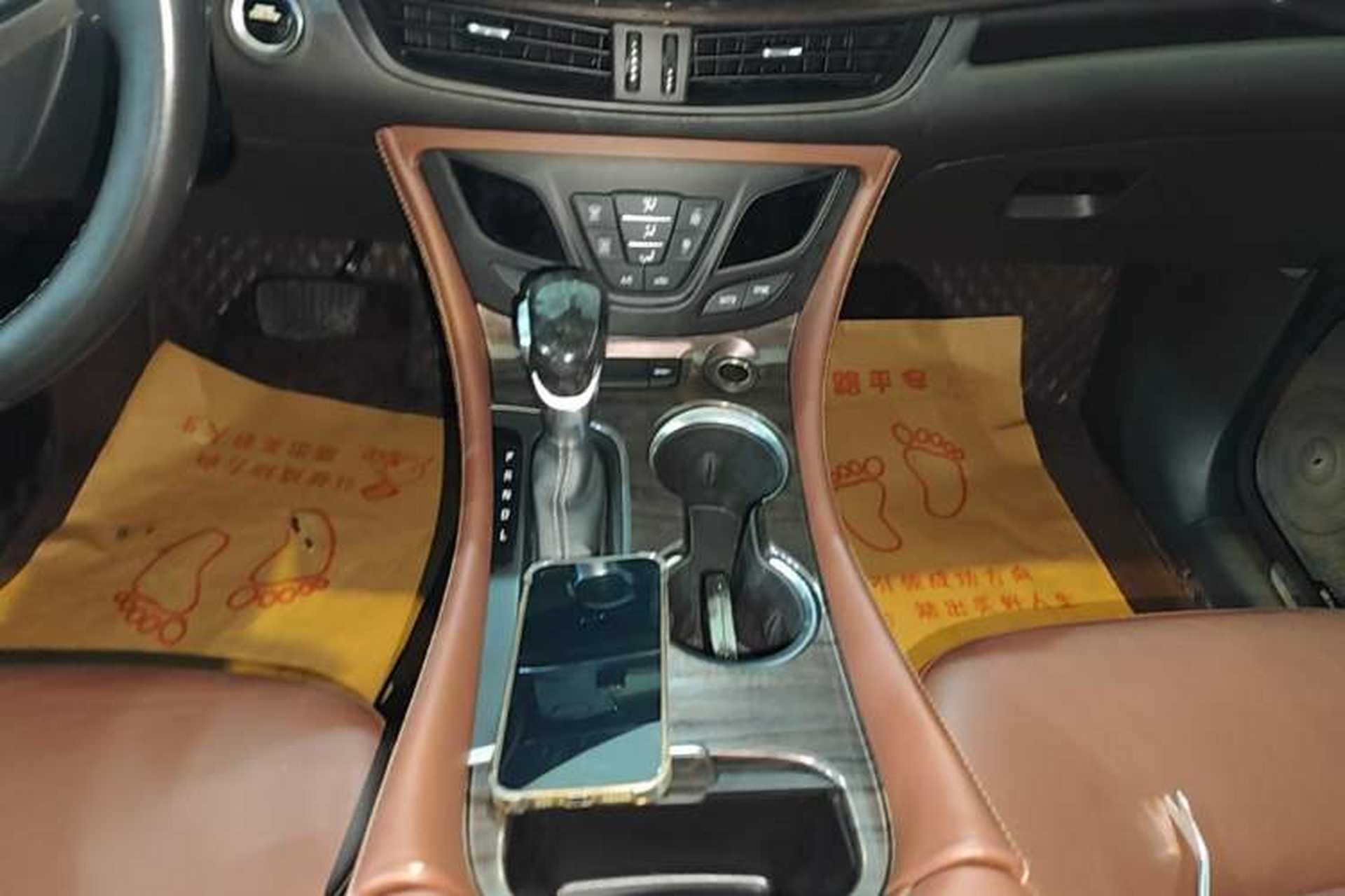 Used Buick Envision 2017 28T Four-Wheel Drive Elite Model Gear Lever