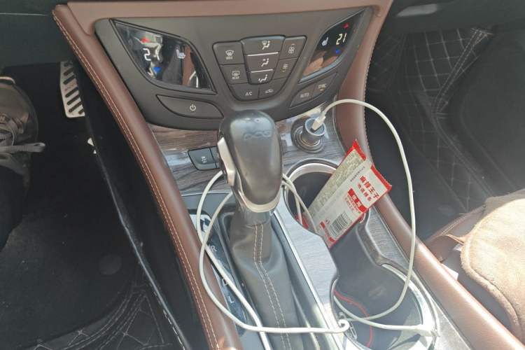 Used Buick Envision 2017 20T Two-Wheel Drive Leading Version Gear Lever