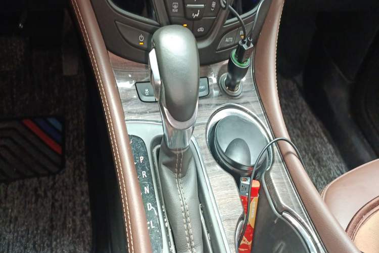 Used Buick Envision 2017 28T Four-Wheel Drive Elite Model Gear Lever