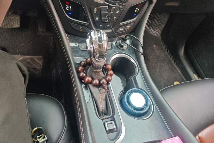 Used Buick Envision 2017 20T Two-Wheel Drive Elite Version Gear Lever
