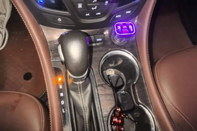 Used Buick Envision 2017 28T Four-Wheel Drive Elite Model Gear Lever