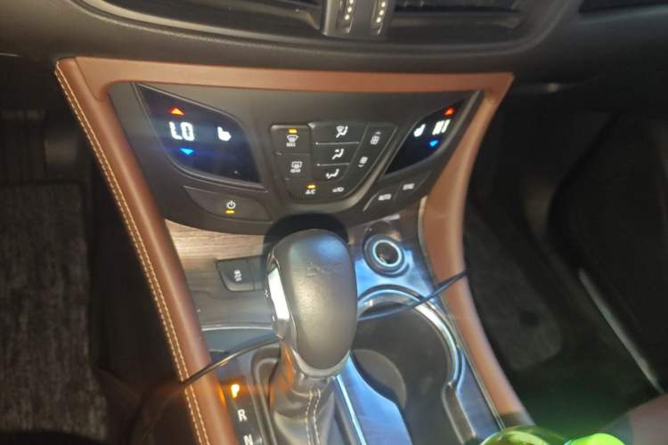 Used Buick Envision 2017 20T Two-Wheel Drive Elite Version Gear Lever
