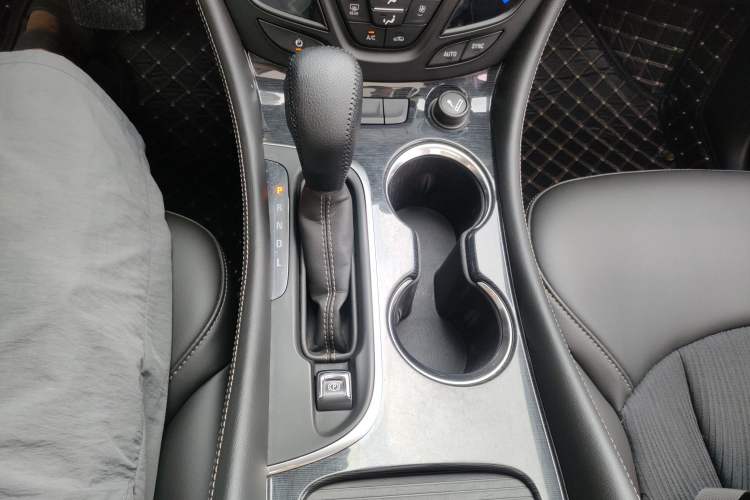 Used Buick Envision 2017 20T Two-Wheel Drive Leading Version Gear Lever