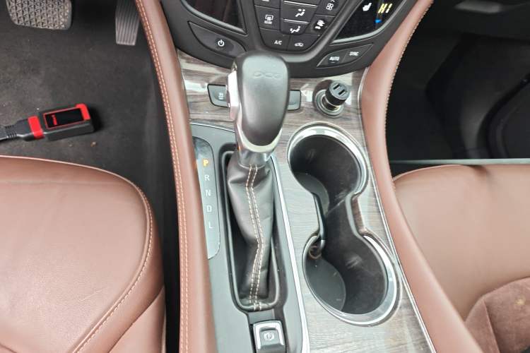 Used Buick Envision 2017 20T Two-Wheel Drive Elite Version Gear Lever