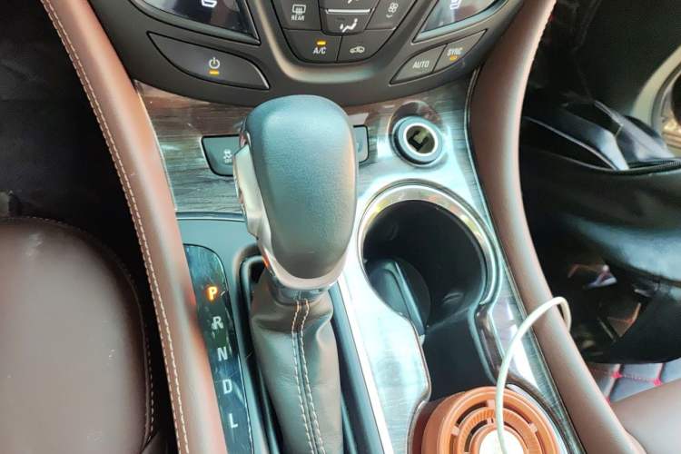 Used Buick Envision 2017 28T Four-Wheel Drive Luxury Model Gear Lever