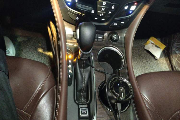 Used Buick Envision 2017 28T Four-Wheel Drive Elite Model Gear Lever