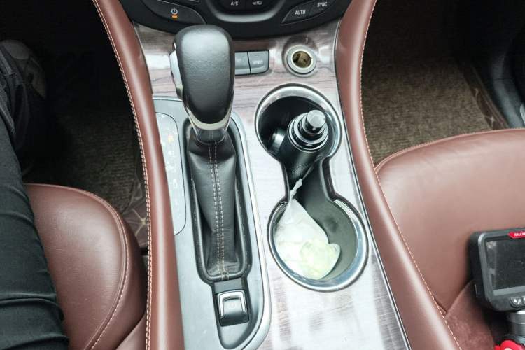 Used Buick Envision 2017 28T Four-Wheel Drive Elite Model Gear Lever