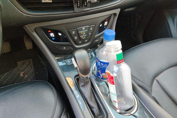 Used Buick Envision 2017 28T Four-Wheel Drive Elite Model Gear Lever