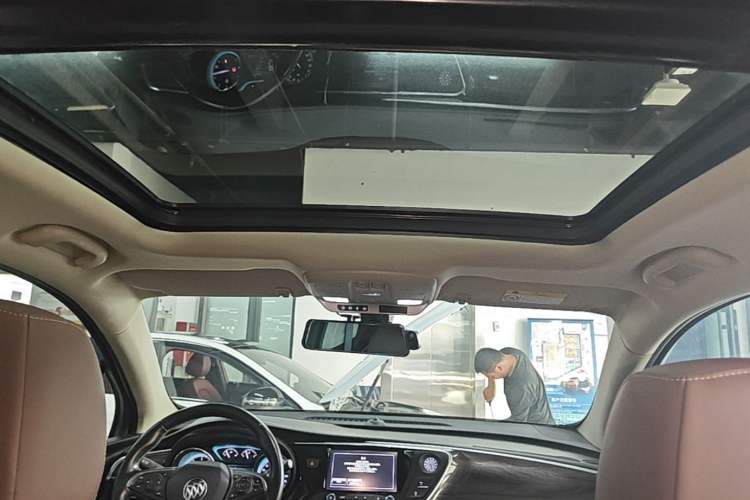 Used Buick Envision 2017 28T Four-Wheel Drive Elite Model Headliner