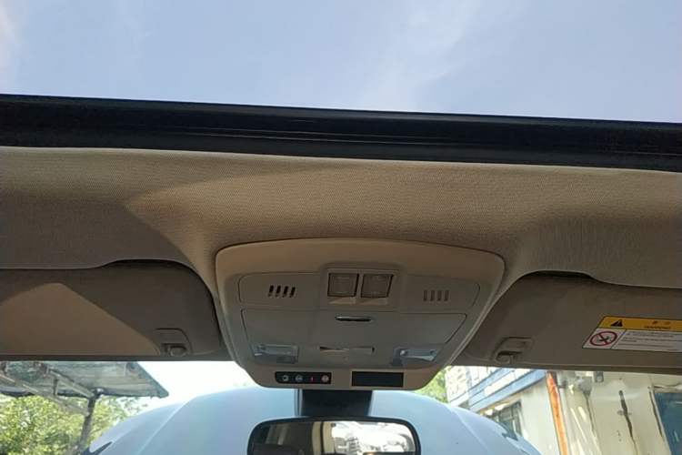 Used Buick Envision 2017 28T Four-Wheel Drive Luxury Model Headliner