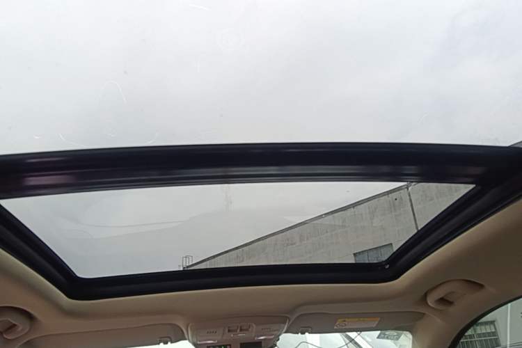 Used Buick Envision 2017 20T Two-Wheel Drive Luxury Model Headliner