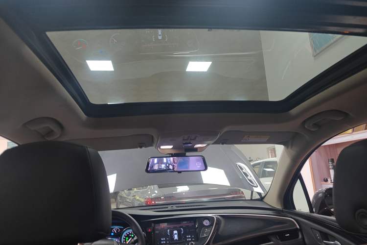 Used Buick Envision 2017 20T Two-Wheel Drive Leading Version Headliner