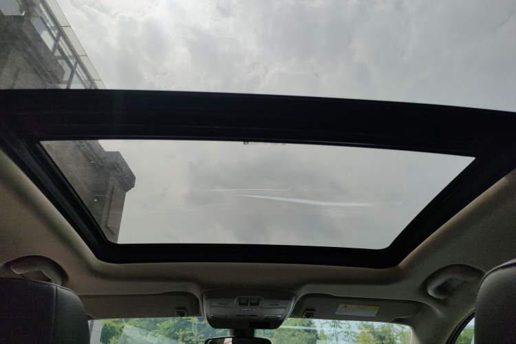 Used Buick Envision 2017 20T Two-Wheel Drive Leading Version Headliner