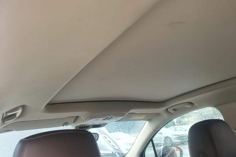 Used Buick Envision 2017 28T Four-Wheel Drive Luxury Model Headliner