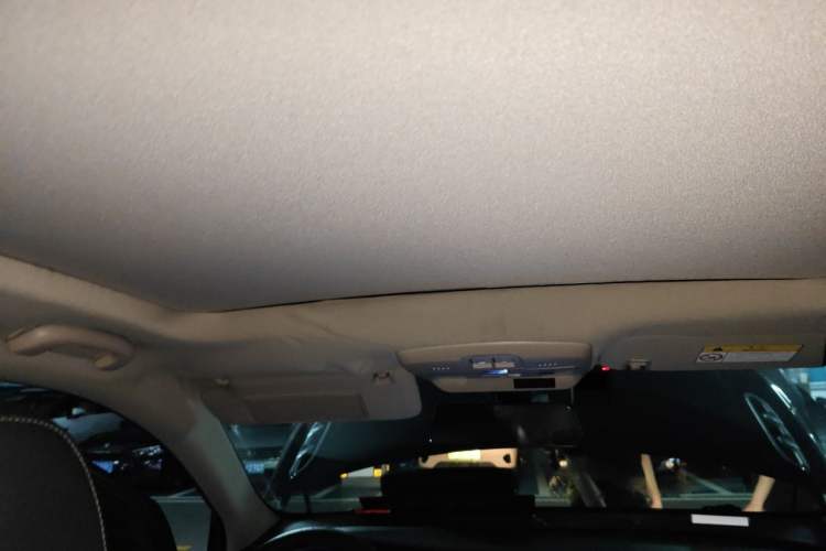 Used Buick Envision 2017 20T Two-Wheel Drive Leading Version Headliner