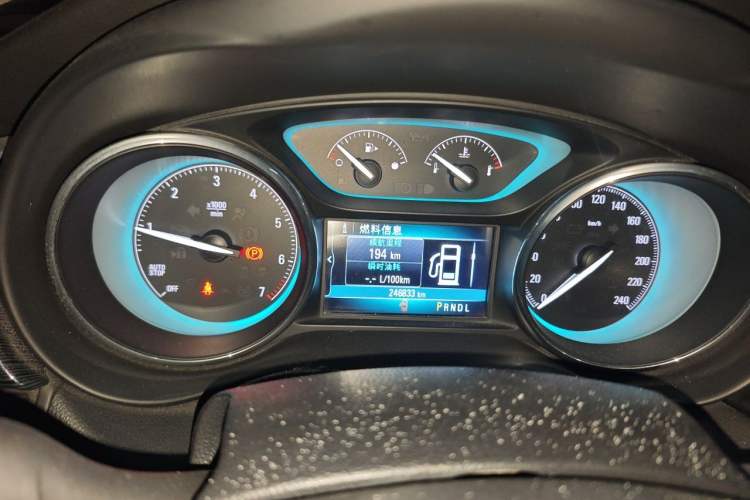 Used Buick Envision 2017 20T Two-Wheel-Drive Tech Edition Instrument Cluster