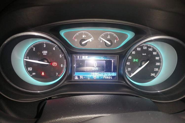 Used Buick Envision 2017 28T Four-Wheel Drive Elite Model Instrument Cluster