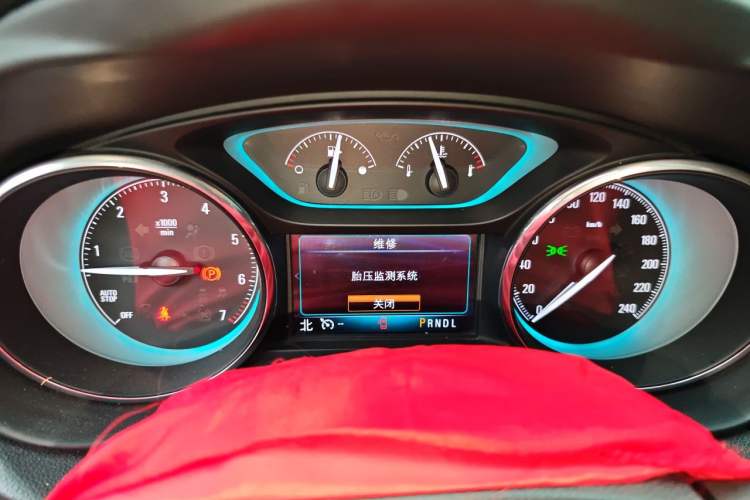 Used Buick Envision 2017 28T Four-Wheel Drive Elite Model Instrument Cluster