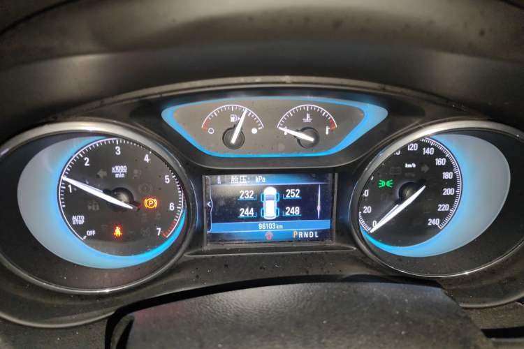Used Buick Envision 2017 20T Two-Wheel Drive Elite Version Instrument Cluster