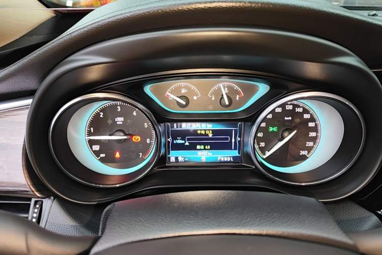 Used Buick Envision 2017 28T Four-Wheel Drive Luxury Model Instrument Cluster