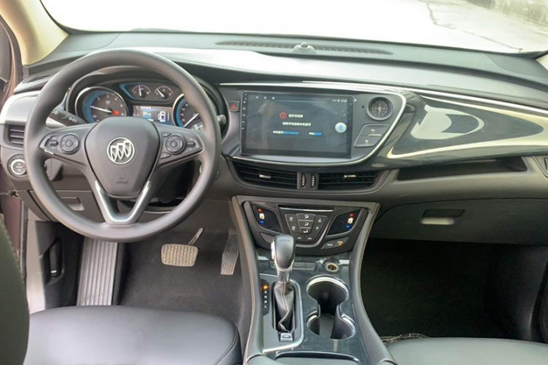 Used Buick Envision 2017 20T Two-Wheel Drive Leading Version Interior 3