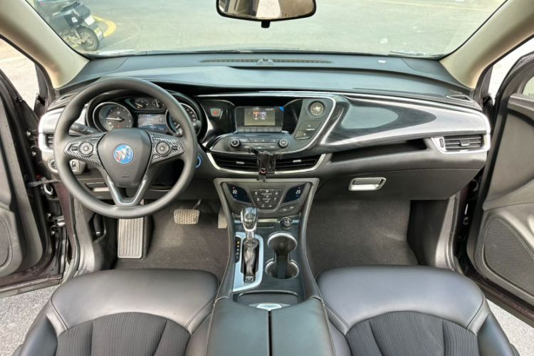 Used Buick Envision 2017 20T Two-Wheel Drive Leading Version Interior 3