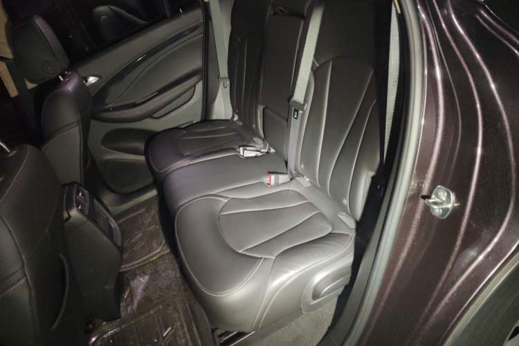 Used Buick Envision 2017 28T Four-Wheel Drive Elite Model Interior 4