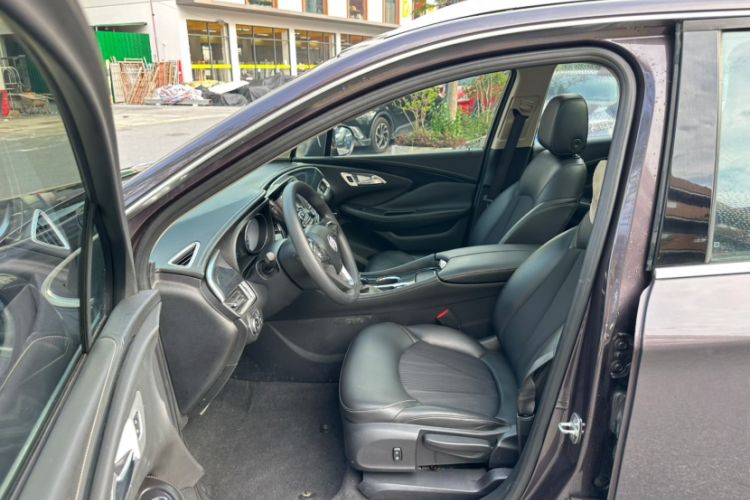 Used Buick Envision 2017 20T Two-Wheel Drive Leading Version Interior 4