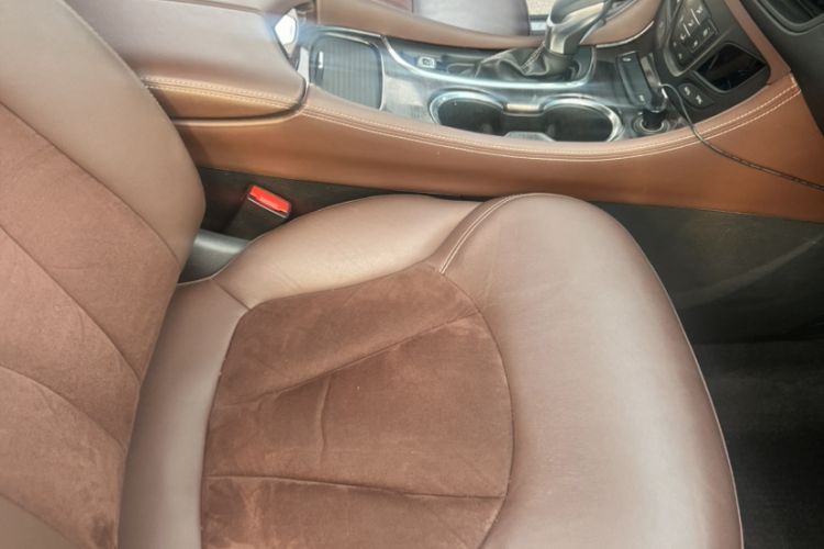 Used Buick Envision 2017 28T Four-Wheel Drive Elite Model Interior 8