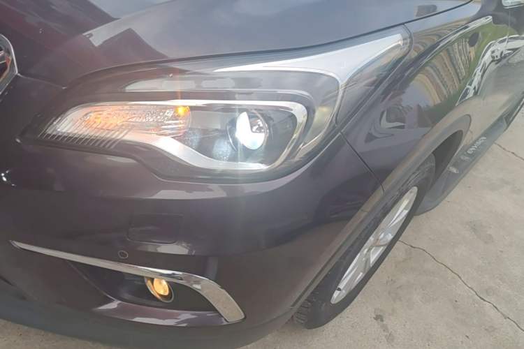Used Buick Envision 2017 20T Two-Wheel Drive Luxury Model Left Front Headlight