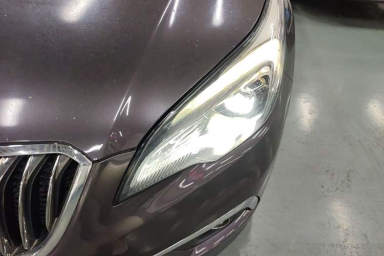 Used Buick Envision 2017 20T Two-Wheel Drive Elite Version Left Front Headlight