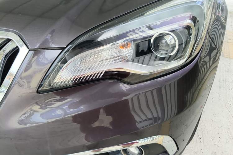 Used Buick Envision 2017 20T Two-Wheel Drive Leading Version Left Front Headlight