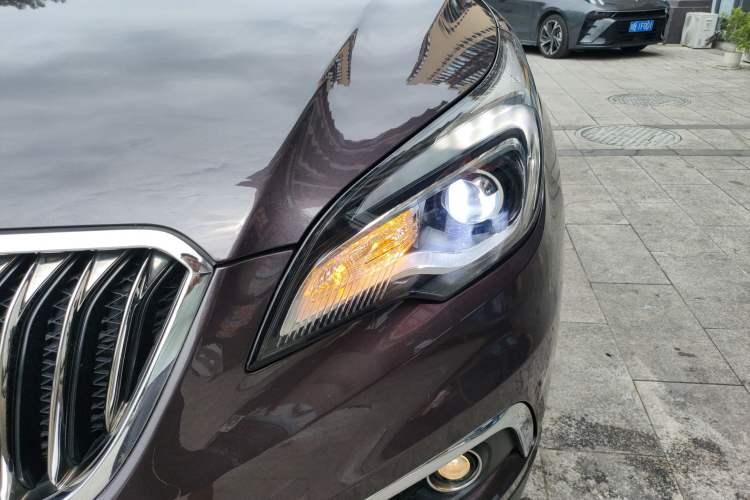 Used Buick Envision 2017 20T Two-Wheel Drive Leading Version Left Front Headlight