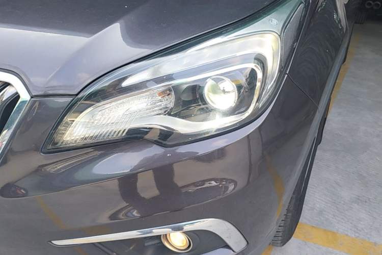 Used Buick Envision 2017 20T Two-Wheel Drive Leading Version Left Front Headlight