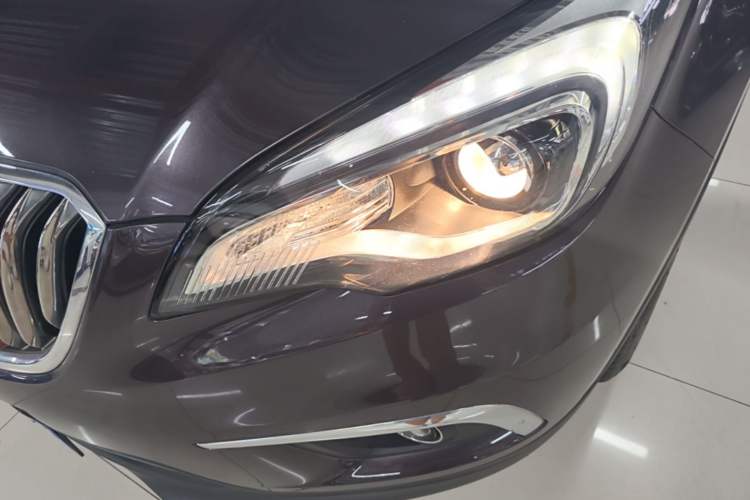 Used Buick Envision 2017 20T Two-Wheel Drive Leading Version Left Front Headlight