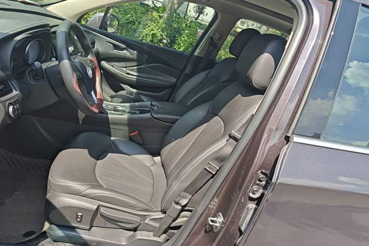 Used Buick Envision 2017 20T Two-Wheel Drive Leading Version Left Front Seat