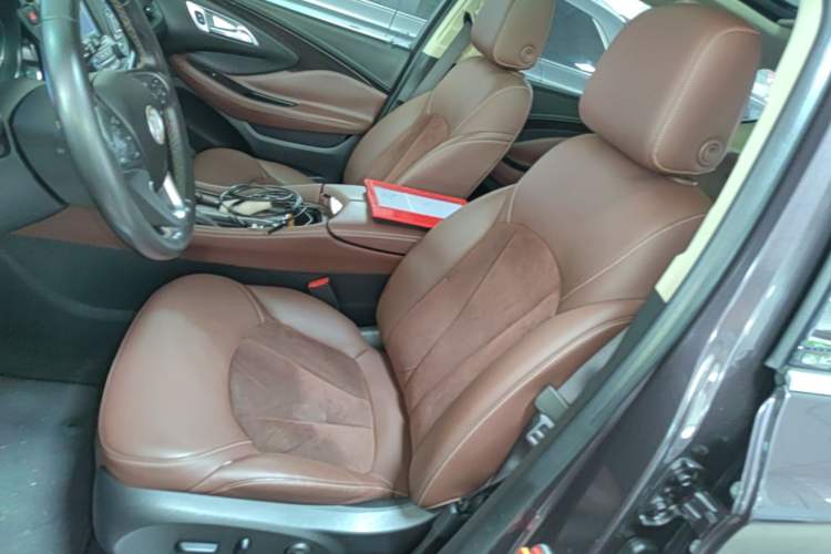 Used Buick Envision 2017 20T Two-Wheel Drive Luxury Model Left Front Seat